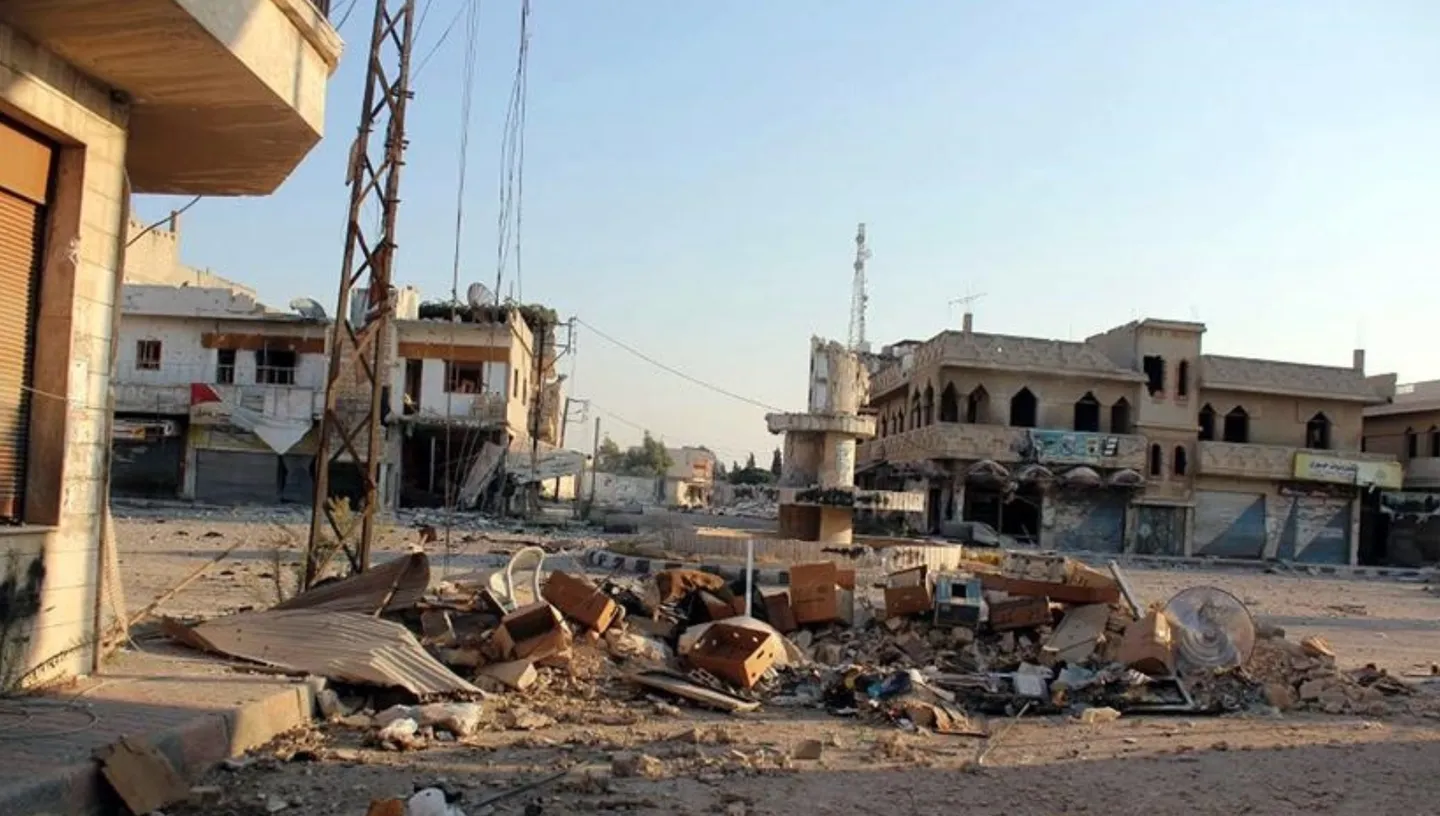 الاحتلال يقصف موقعاً عسكرياً في القرداحة.. وغارات على محيط طرطوس غربي سوريا